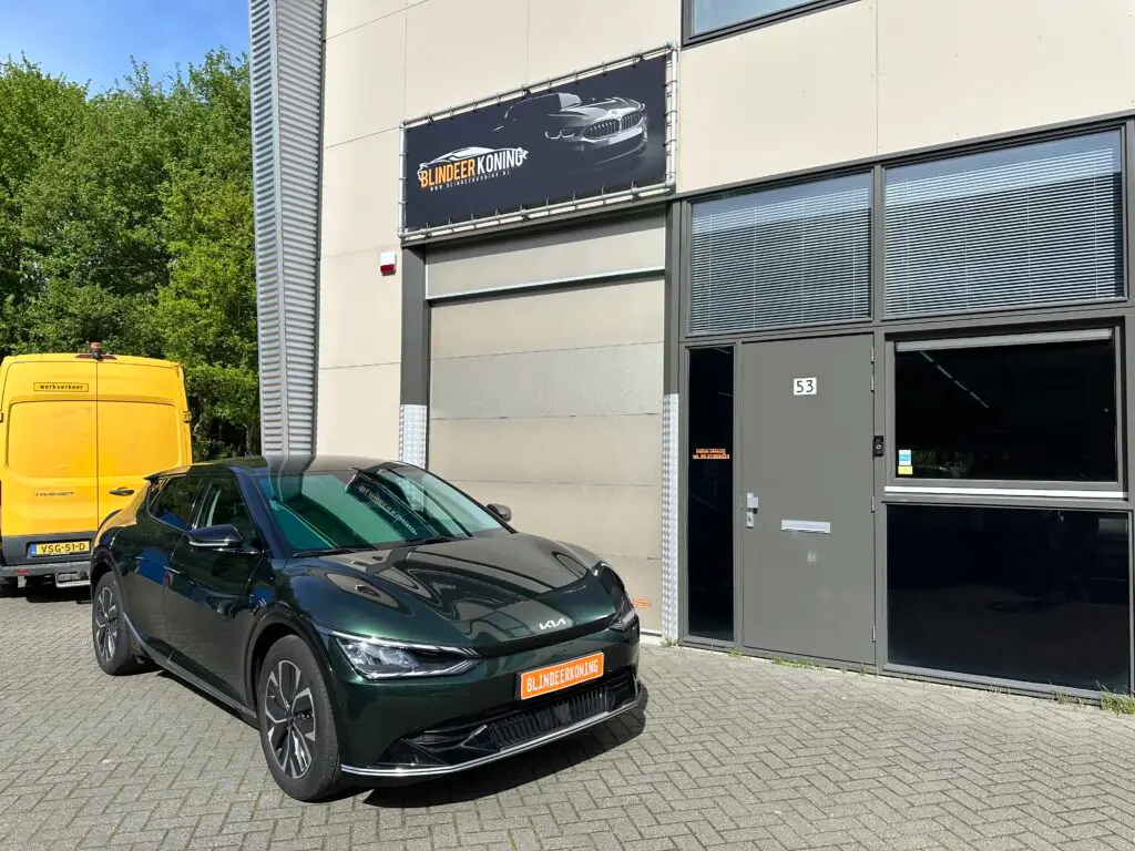 Voorruit tinten met Chameleon Nuclear Green folie